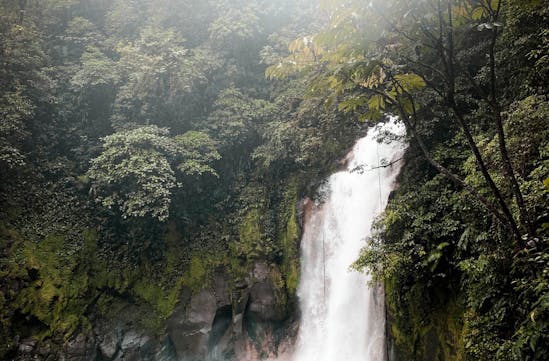 Waterfall in the jungle, luxury travel Costa Rica