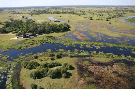 Selinda canoe trail Botswana
