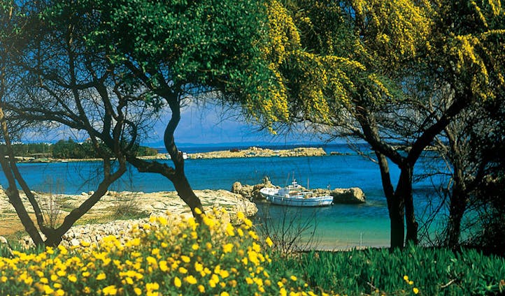 Cyprus holiday coastline | A beautiful Cyprus beach holiday