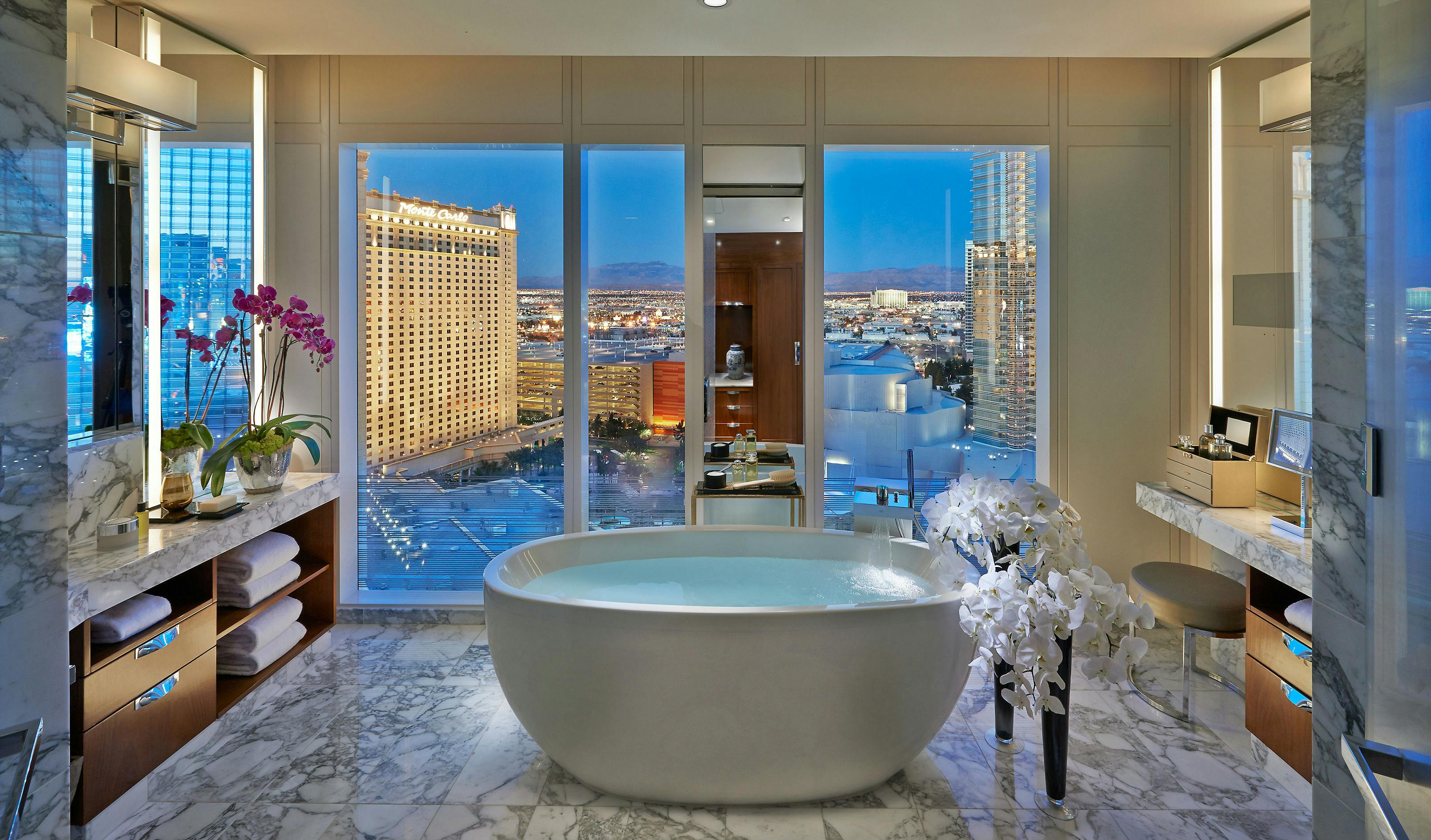 Waldorf Astoria Hotels & Resorts Towel Set