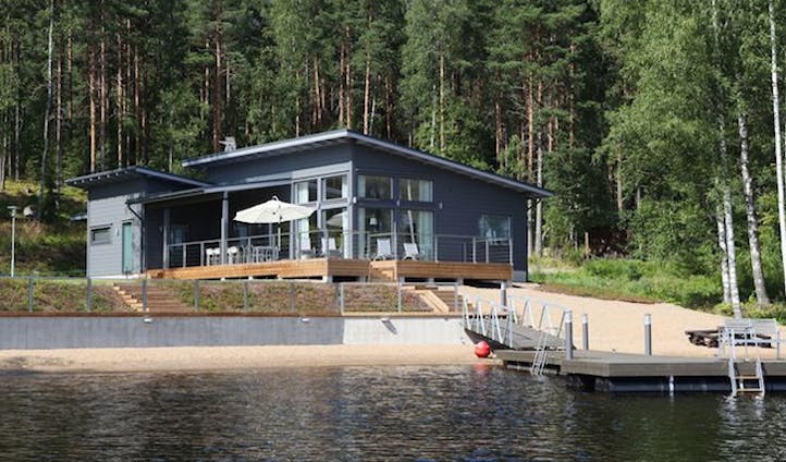 Villa Jolla, Finland