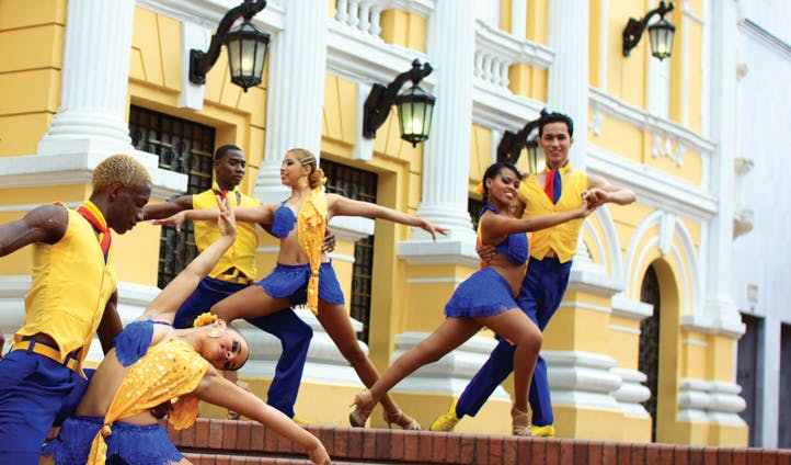Salsa dancers in Colombia