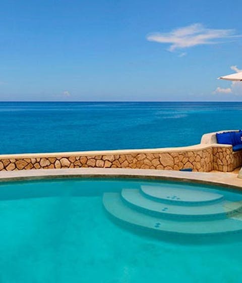 A beautiful pool in Jamaica