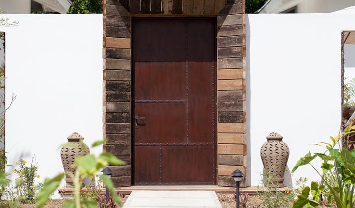 The hidden entrance to your luxury hotel in Belize