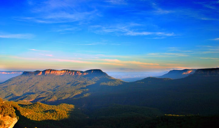 Unleash Your Inner Explorer: Blue Mountain Hike Australia