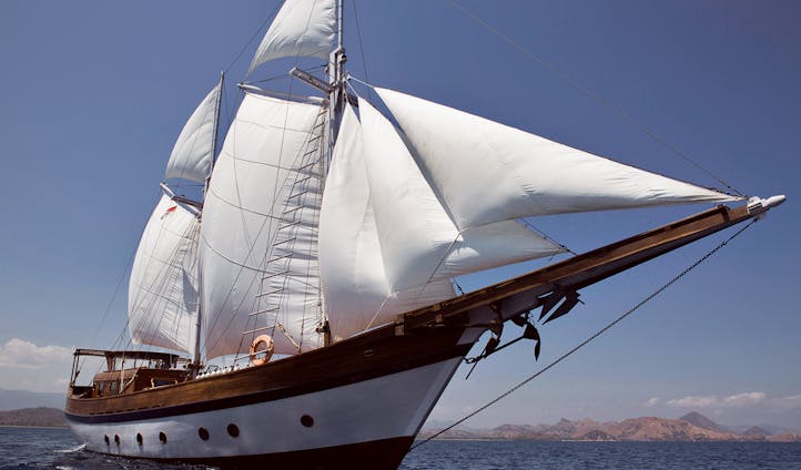 Yacht Sails Indonesia