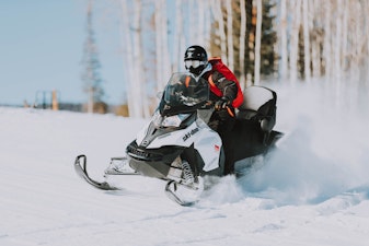 Luxury snowmobile tours in Iceland