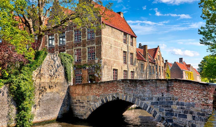 Bruges bridge canal