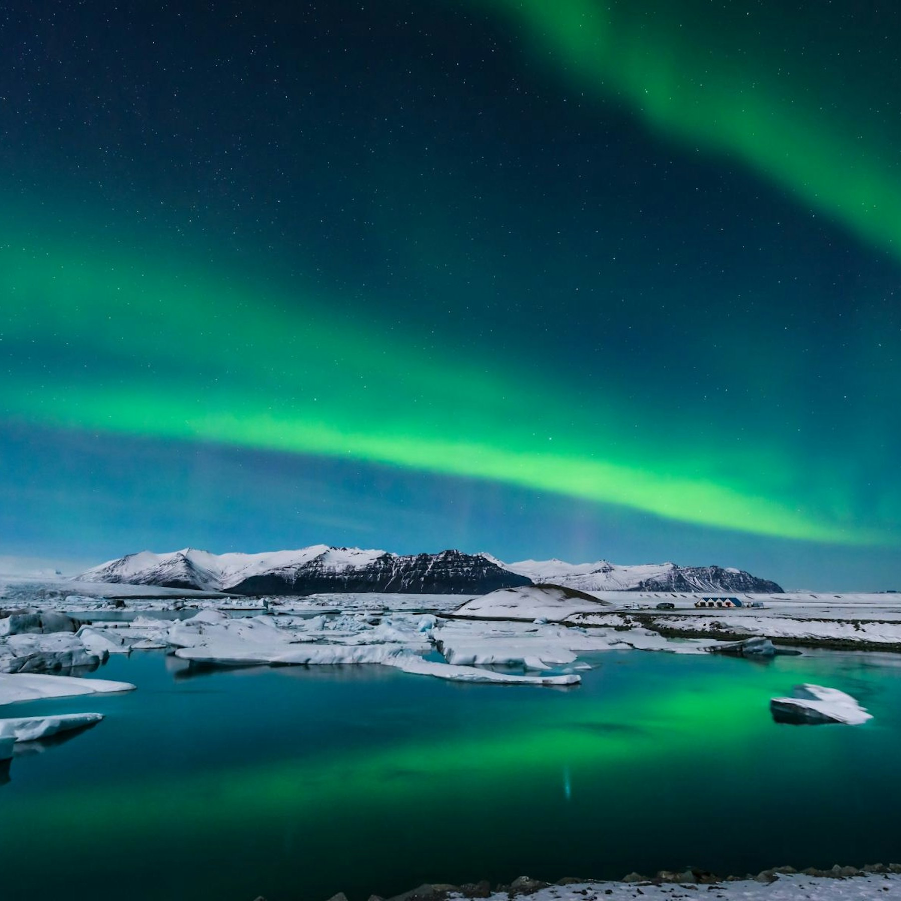 See Iceland's Northen Lights