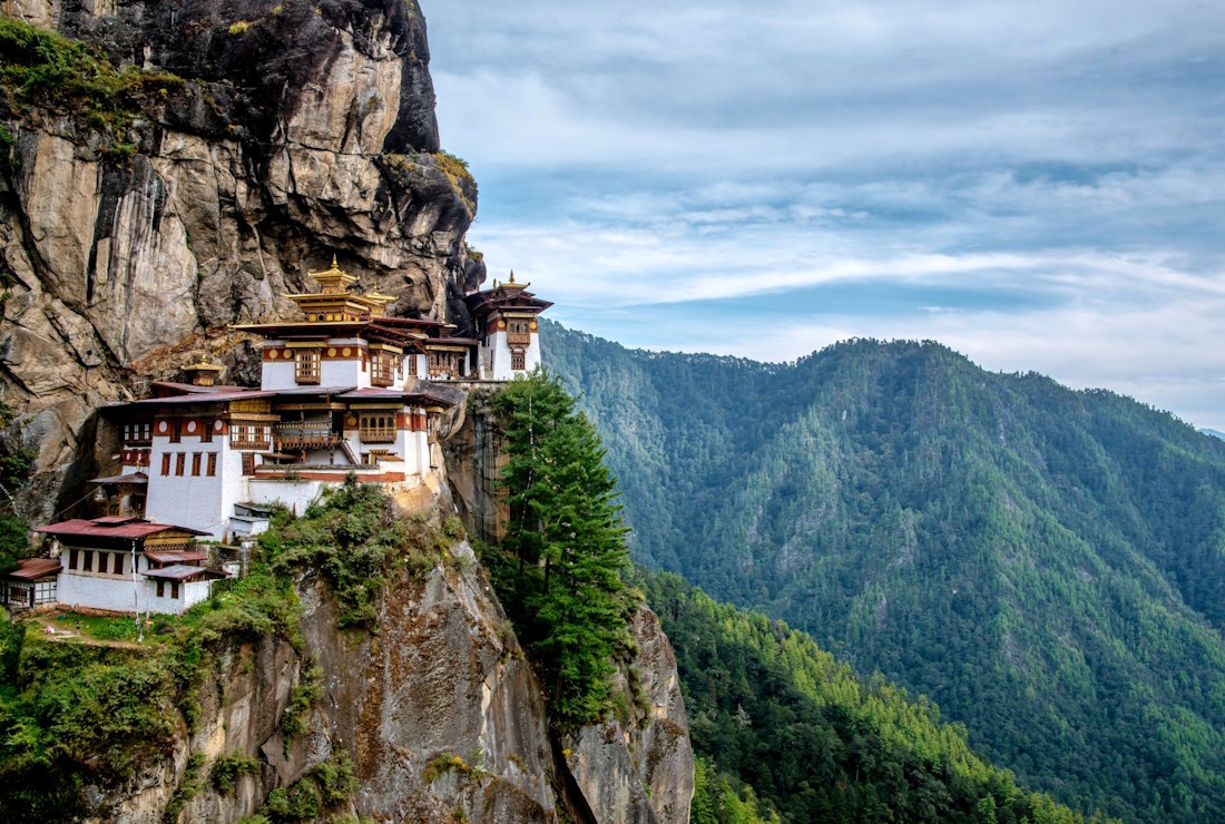 Taktsang Monastery tigers nest temple location cliff