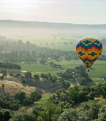 Hot air ballooning holiday over Napa Valley