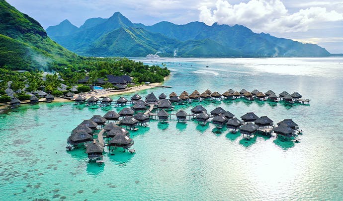 Where to go on vacation in July: French Polynesia