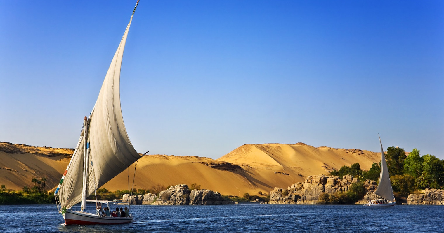 From Delhi to the Dead Sea: Travel Tips for Visiting Egypt and Jordan from India - Understanding the Cultures and Customs of Egypt and Jordan