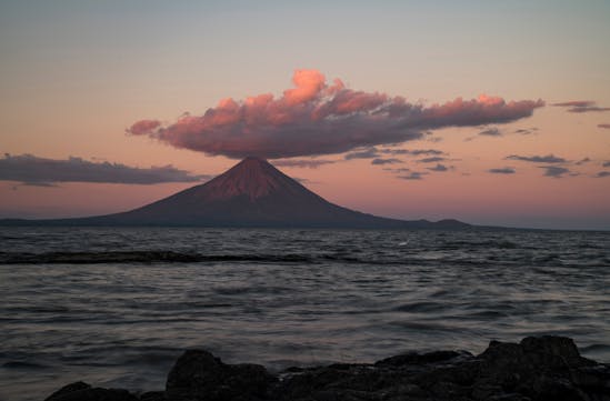 Lake and Volcano, Luxury vacation Nicaragua
